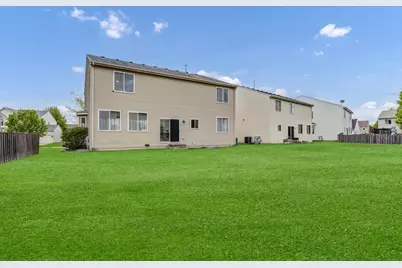 688 Bay Shore Drive, Pingree Grove, IL 60140 - Photo 44