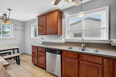 854 Plains Court, Carol Stream, IL 60188 - Photo 6