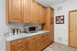1855 Candlelight Cir, Montgomery, IL 60538 - Photo 10