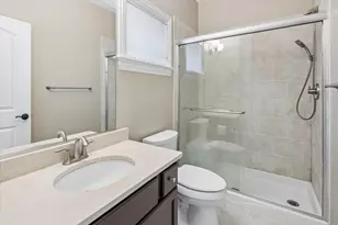 639 N Wright St, Naperville, IL 60563 - Photo 34