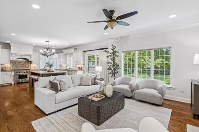 639 N Wright Street, Naperville, IL 60563 - Photo 8