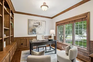 639 N Wright St, Naperville, IL 60563 - Photo 16