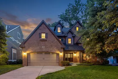 639 N Wright Street, Naperville, IL 60563 - Photo 2