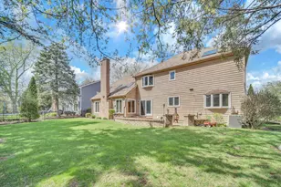 1113 Loyola Dr, Libertyville, IL 60048 - Photo 44