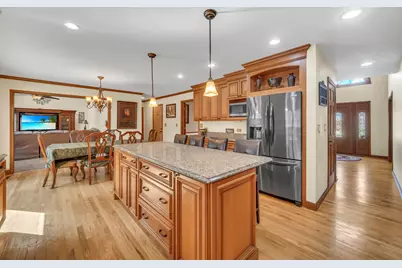 1113 Loyola Drive, Libertyville, IL 60048 - Photo 12