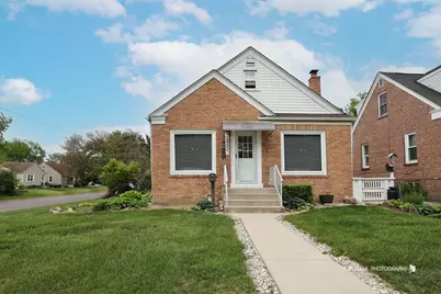 2431 W Ridgeland Avenue, Waukegan, IL 60085 - Photo 1
