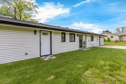 135 S Walnut Lane, Schaumburg, IL 60193 - Photo 10