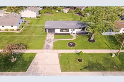 135 S Walnut Lane, Schaumburg, IL 60193 - Photo 46