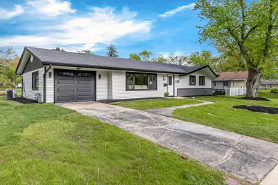 135 S Walnut Lane, Schaumburg, IL 60193 - Photo 4