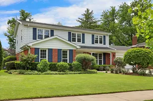 1427 Woodhill Dr, Northbrook, IL 60062 - Photo 2
