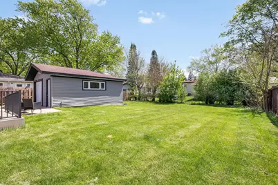 407 Bonniebrook Avenue, Mundelein, IL 60060 - Photo 24