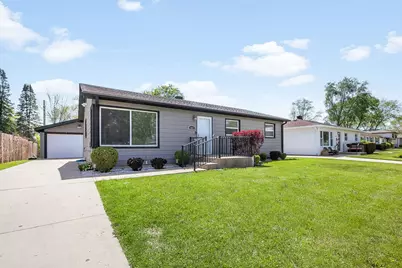 407 Bonniebrook Avenue, Mundelein, IL 60060 - Photo 2