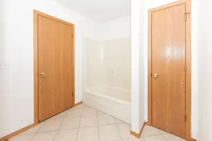 5696 Heidi Dr, Rockford, IL 61109 - Photo 18