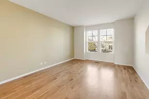 422 Grosvenor Ln, Aurora, IL 60504 - Photo 2