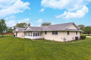 301 Scott Dr, Dwight, IL 60420 - Photo 8