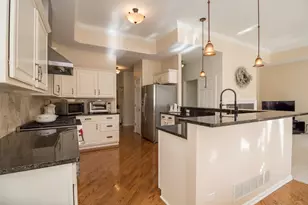 6 Sherwood Ct, Lake in the Hills, IL 60156 - Photo 6