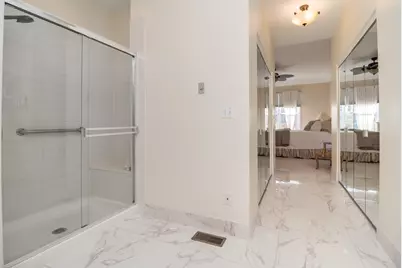 6 Sherwood Court, Lake in the Hills, IL 60156 - Photo 12