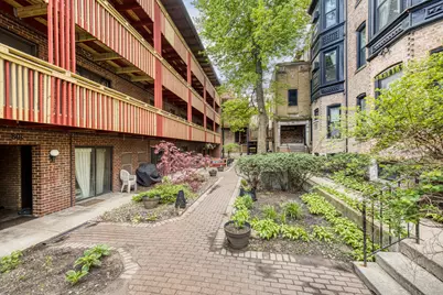 801 W Oakdale Avenue #1B, Chicago, IL 60657 - Photo 2