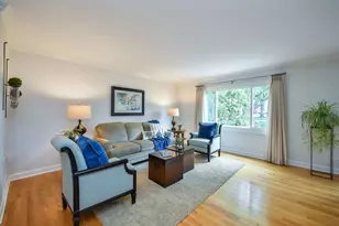 1541 Brittany Ct, Wheaton, IL 60189 - Photo 4