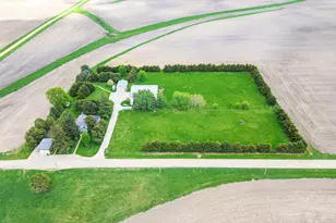 1392 Red Brick Rd, Dixon, IL 61021 - Photo 2