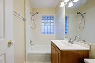 853 W Carmen Ave, Chicago, IL 60640 - Photo 22