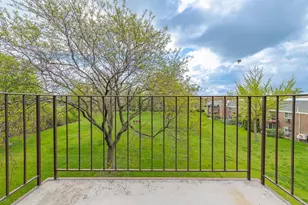 10353 Dearlove Rd, Glenview, IL 60025 - Photo 18