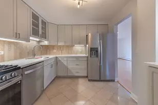 10353 Dearlove Rd, Glenview, IL 60025 - Photo 8