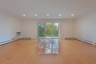 10353 Dearlove Rd, Glenview, IL 60025 - Photo 6