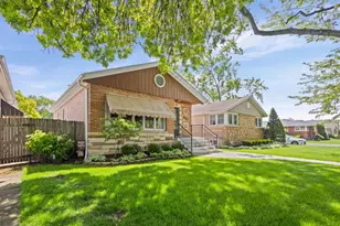 10055 S Fairfield Ave, Chicago, IL 60655 - Photo 2