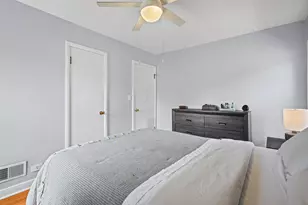 10055 S Fairfield Ave, Chicago, IL 60655 - Photo 14