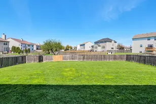 32 Catamaran Cir, Pingree Grove, IL 60140 - Photo 36