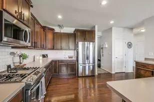 32 Catamaran Cir, Pingree Grove, IL 60140 - Photo 14