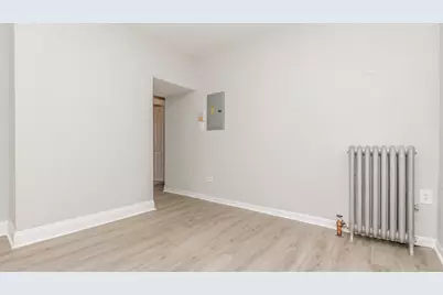 2716 W Rosemont Avenue #1, Chicago, IL 60659 - Photo 2