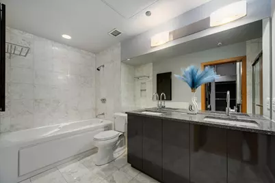 333 W Hubbard Street #713, Chicago, IL 60654 - Photo 16