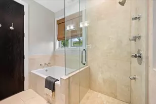 1257 W Addison St, Chicago, IL 60613 - Photo 14