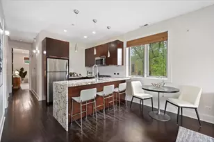 1257 W Addison St, Chicago, IL 60613 - Photo 8