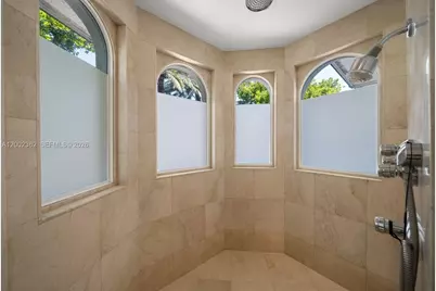 2614 Castilla Isle, Fort Lauderdale, FL 33301 - Photo 34