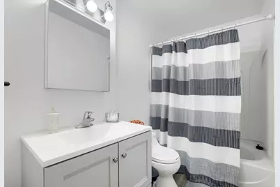 [Address not provided], Elgin, IL 60123 - Photo 16