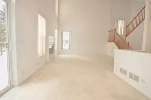 298 Jennifer Ct, Gurnee, IL 60031 - Photo 8