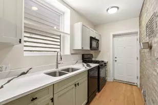 1443 W Victoria St, Chicago, IL 60660 - Photo 2
