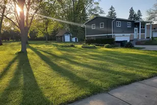1048 Belle Plaine Ave, Gurnee, IL 60031 - Photo 30