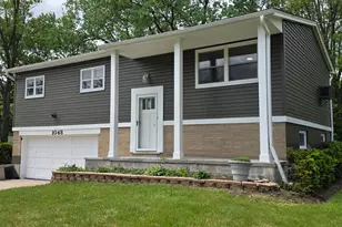 1048 Belle Plaine Ave, Gurnee, IL 60031 - Photo 1