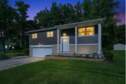 1048 Belle Plaine Avenue, Gurnee, IL 60031 - Photo 2