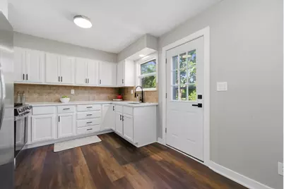 1048 Belle Plaine Avenue, Gurnee, IL 60031 - Photo 22