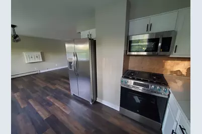 1048 Belle Plaine Avenue, Gurnee, IL 60031 - Photo 16