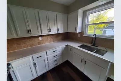 1048 Belle Plaine Avenue, Gurnee, IL 60031 - Photo 12