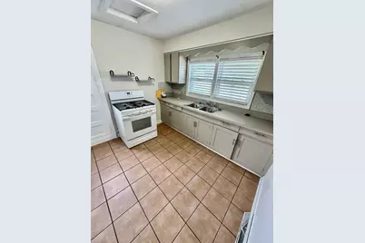 6 N Pistakee Lake Road, Fox Lake, IL 60020 - Photo 10