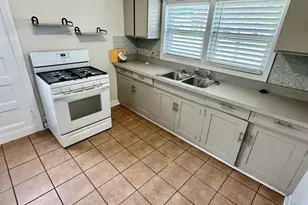 6 N Pistakee Lake Rd, Fox Lake, IL 60020 - Photo 10
