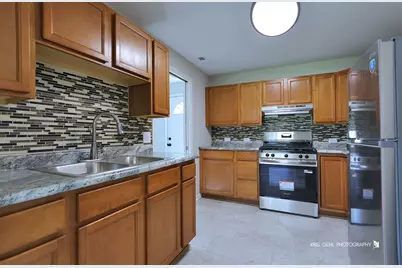 1717 Lyons Court, Waukegan, IL 60085 - Photo 8