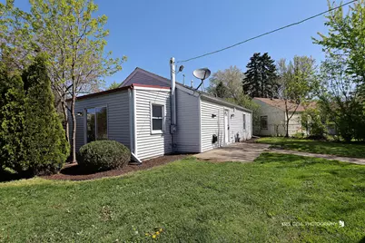 1717 Lyons Court, Waukegan, IL 60085 - Photo 16